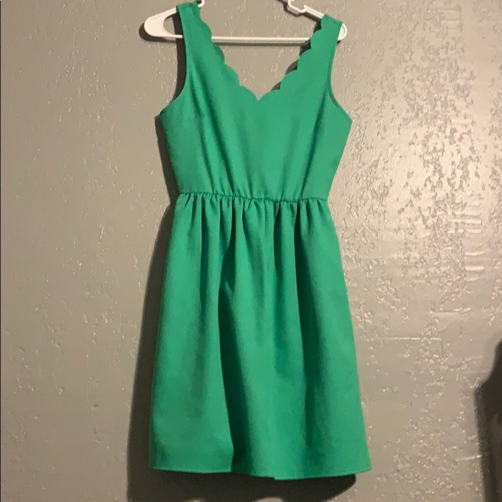 Green Everly size medium dress
